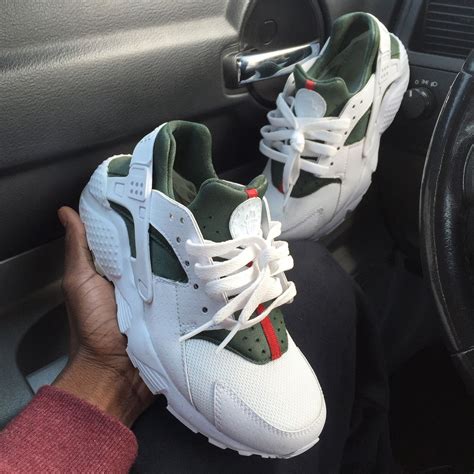 huarache gucci bianche prezzo|sneakers gucci su farfetch.